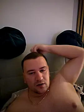 KarlosCarutox online show from 17, 12, 2025