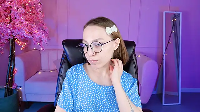 AphexQueen online show from 19, 1, 2025