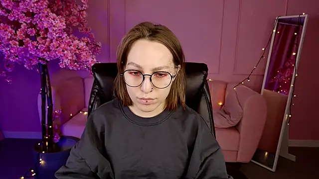 AphexQueen online show from 7, 3, 2025