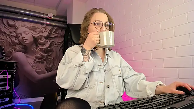 AphexQueen online show from 19, 9, 2025