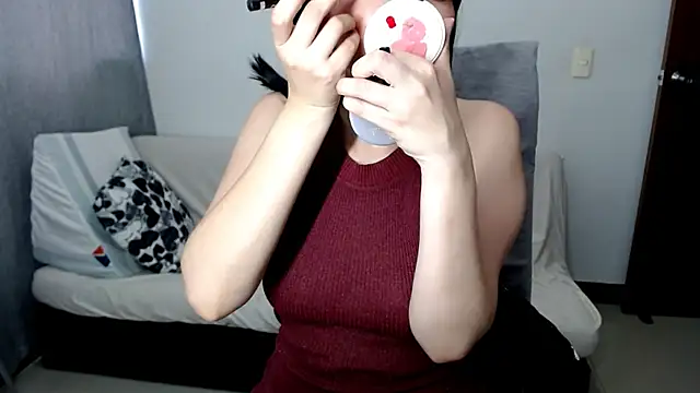 Laura-pervert online show from 5, 7, 2026