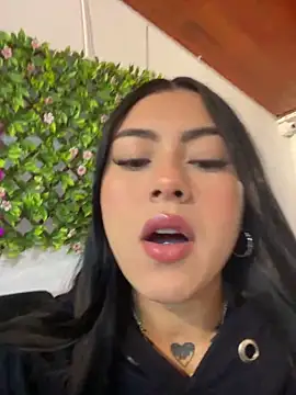 Snapshot of emily_22x chatting on 28, 10, 2025 emily 22x online show from 28, 10, 2025