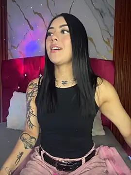 Snapshot of emily_22x chatting on 6, 11, 2025 emily 22x online show from 6, 11, 2025