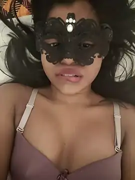 Snapshot of Bella_Luna18 chatting on 11, 12, 2024 Bella Luna18 online show from 11, 12, 2024