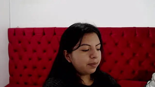 Snapshot of CarolineBrunx chatting on 18, 2, 2025 CarolineBrunx online show from 18, 2, 2025