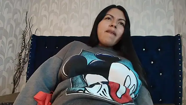 Snapshot of CarolineBrunx chatting on 1, 5, 2026 CarolineBrunx online show from 1, 5, 2026