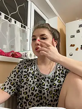 Snapshot of sexyy_girl_ chatting on 14, 12, 2024 sexyy girl  online show from 14, 12, 2024