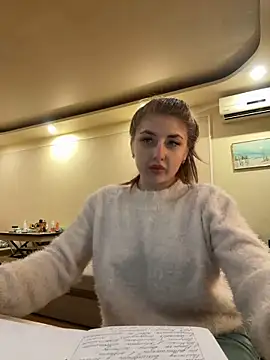 Snapshot of sexyy_girl_ chatting on 17, 12, 2024 sexyy girl  online show from 17, 12, 2024