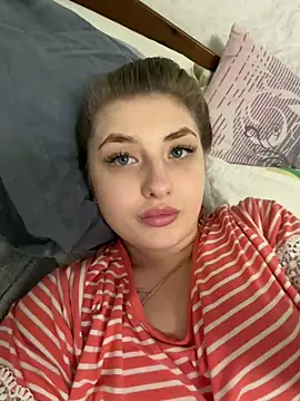 Snapshot of sexyy_girl_ chatting on 23, 12, 2024 sexyy girl  online show from 23, 12, 2024