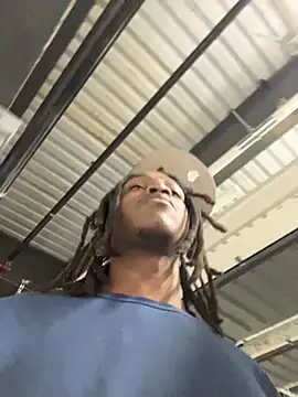 sneakylink13   online show from 29, 10, 2025