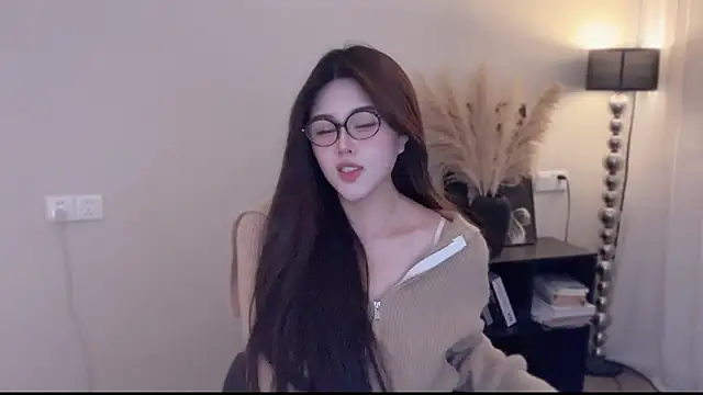 Strawberrybabyy1 online show from 7, 1, 2026