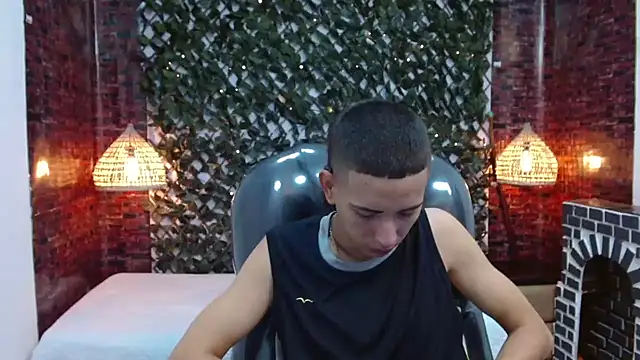 JackSwan18 online show from 23, 12, 2024