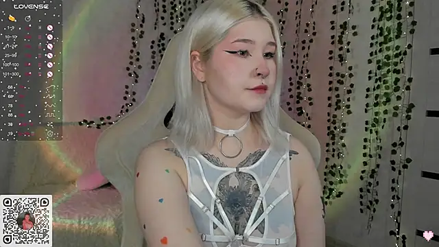 chillycharm online show from 23, 1, 2025