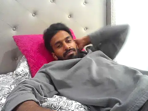 skinny  boy   online show from 26, 9, 2025