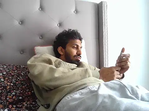 skinny  boy   online show from 23, 2, 2026