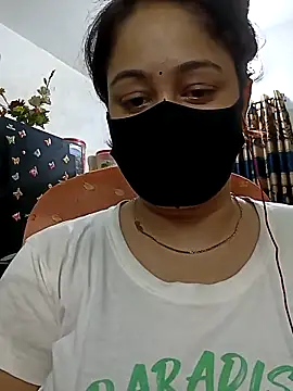 Snapshot of Etha-Moni chatting on 17, 9, 2025 Etha-Moni online show from 17, 9, 2025