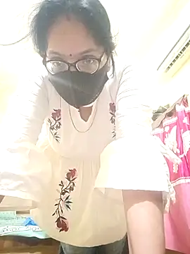 heenage online show from 15, 9, 2025