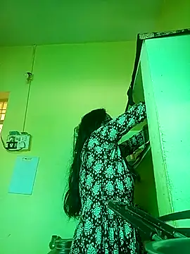 heenage online show from 10, 10, 2025