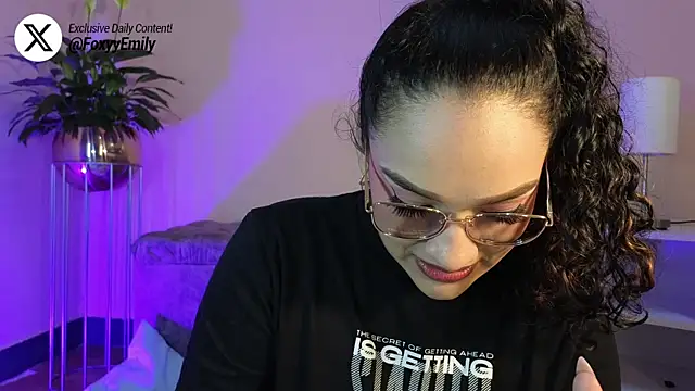 Snapshot of EMILYY_FOXY chatting on 22, 4, 2026 EMILYY FOXY online show from 22, 4, 2026