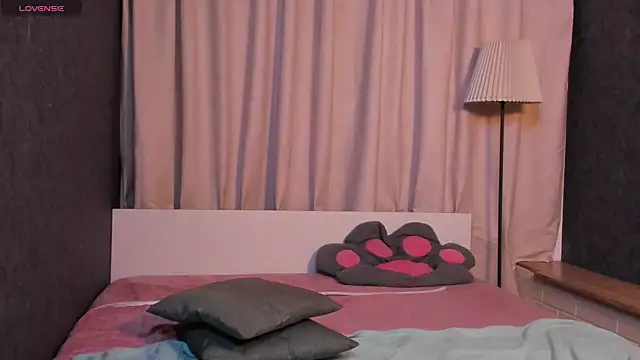 KIKI Krash online show from 19, 4, 2026