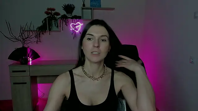 EricaPowers online show from 23, 12, 2024