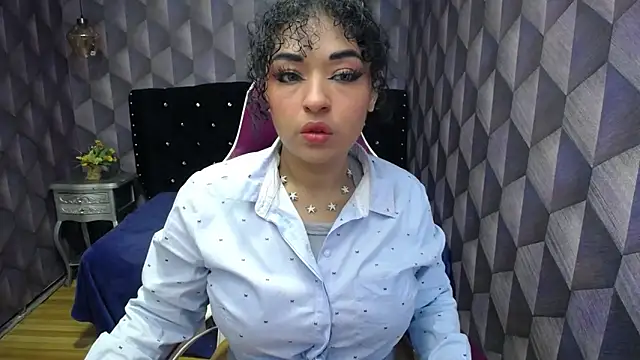 Snapshot of Sofiacowperx chatting on 5, 2, 2025 Sofiacowperx online show from 5, 2, 2025