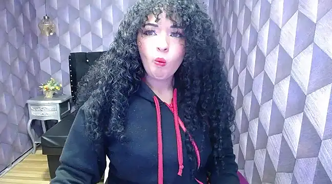 Snapshot of Sofiacowperx chatting on 8, 2, 2025 Sofiacowperx online show from 8, 2, 2025