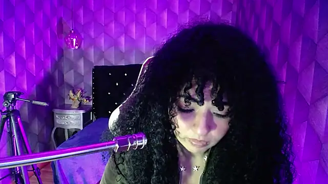 Snapshot of Sofiacowperx chatting on 5, 3, 2025 Sofiacowperx online show from 5, 3, 2025