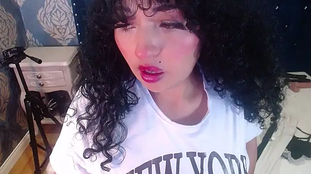 Snapshot of Sofiacowperx chatting on 23, 7, 2026 Sofiacowperx online show from 23, 7, 2026