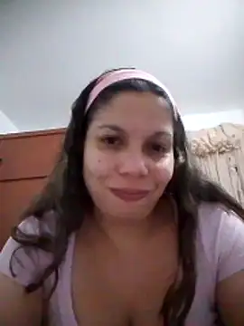 Snapshot of Carliina_Soussa chatting on 9, 11, 2025 Carliina Soussa online show from 9, 11, 2025