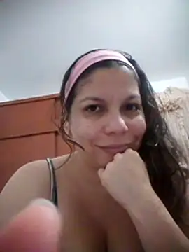 Snapshot of Carliina_Soussa chatting on 13, 11, 2025 Carliina Soussa online show from 13, 11, 2025