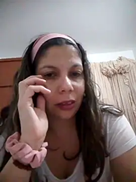 Snapshot of Carliina_Soussa chatting on 27, 11, 2025 Carliina Soussa online show from 27, 11, 2025