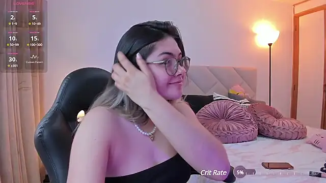 Snapshot of Lau_Bee chatting on 4, 2, 2025 Lau Bee online show from 4, 2, 2025