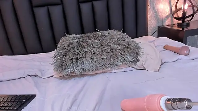 laura smith33 online show from 6, 2, 2025