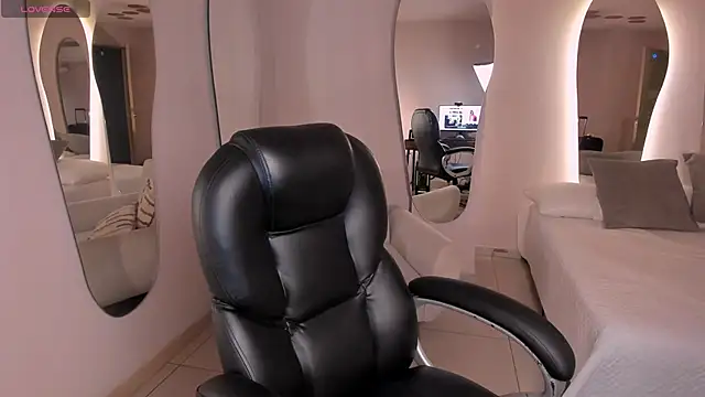 SavannahStorm online show from 23, 4, 2026