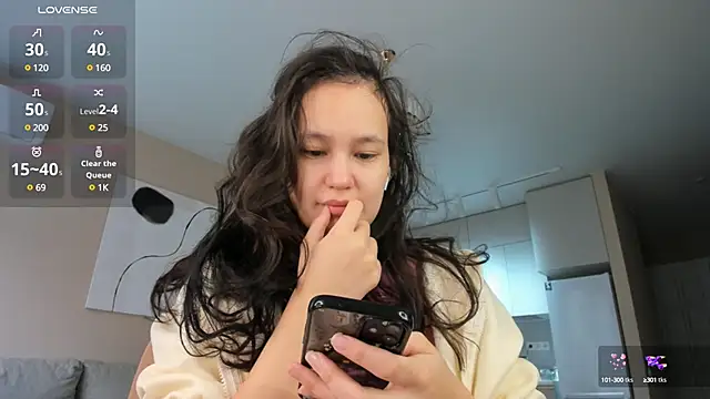 Snapshot of miss_shine chatting on 3, 12, 2024 miss shine online show from 3, 12, 2024