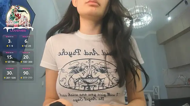 Snapshot of miss_shine chatting on 4, 1, 2025 miss shine online show from 4, 1, 2025