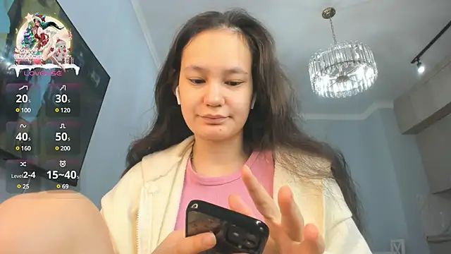 Snapshot of miss_shine chatting on 5, 1, 2025 miss shine online show from 5, 1, 2025