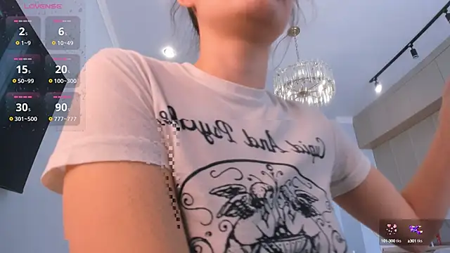 Snapshot of miss_shine chatting on 1, 3, 2025 miss shine online show from 1, 3, 2025