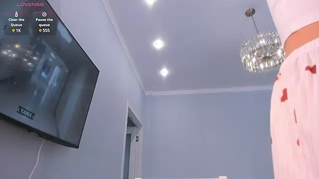 Snapshot of miss_shine chatting on 10, 3, 2025 miss shine online show from 10, 3, 2025