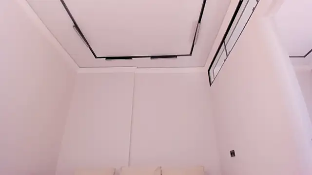 Snapshot of miss_shine chatting on 13, 9, 2025 miss shine online show from 13, 9, 2025