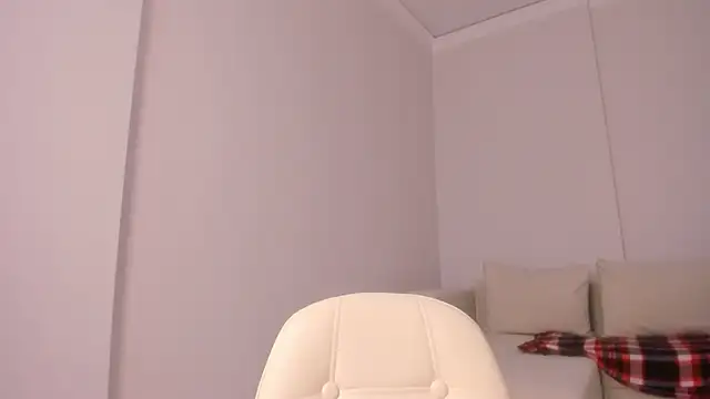 Snapshot of miss_shine chatting on 2, 10, 2025 miss shine online show from 2, 10, 2025