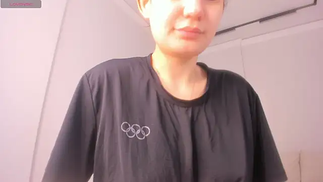 Snapshot of miss_shine chatting on 4, 10, 2025 miss shine online show from 4, 10, 2025