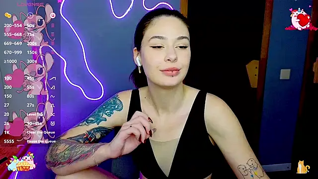 Snapshot of NataliMillers chatting on 2, 2, 2025 NataliMillers online show from 2, 2, 2025
