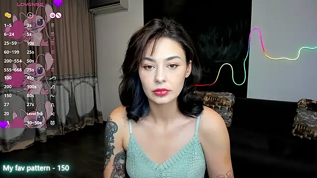 Snapshot of NataliMillers chatting on 3, 10, 2025 NataliMillers online show from 3, 10, 2025