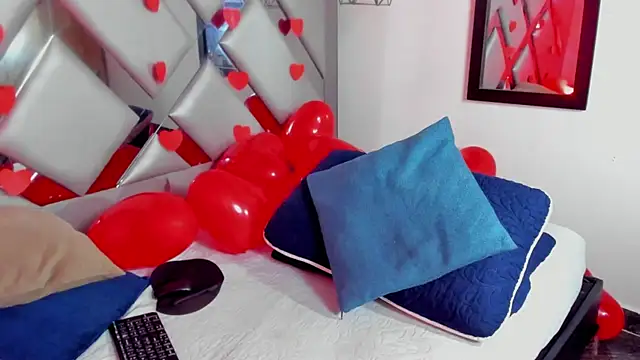 Nahomi-Hill online show from 13, 2, 2025