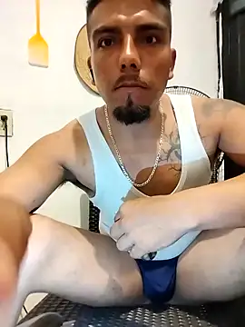 Snapshot of alfredyy55 chatting on 12, 10, 2025 alfredyy55 online show from 12, 10, 2025