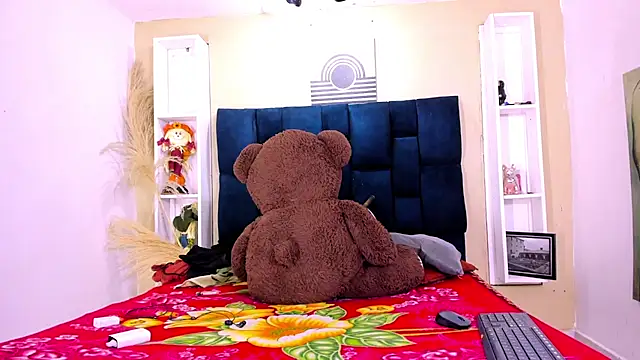 AlissonSpears online show from 29, 6, 2026