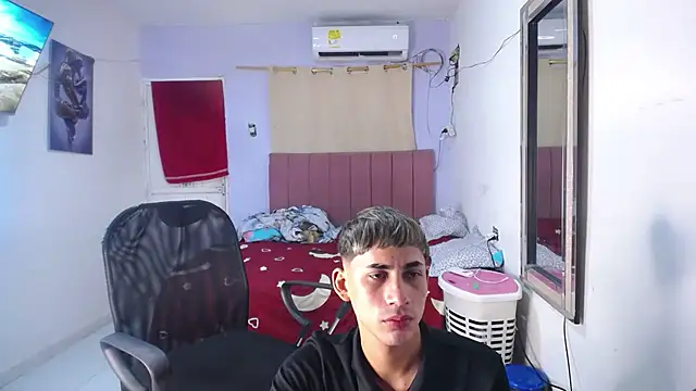 boy latino sex online show from 2, 11, 2025