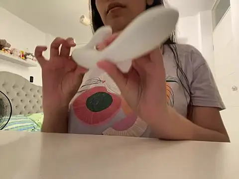 Snapshot of ForeverLola2024 chatting on 4, 3, 2025 ForeverLola2024 online show from 4, 3, 2025